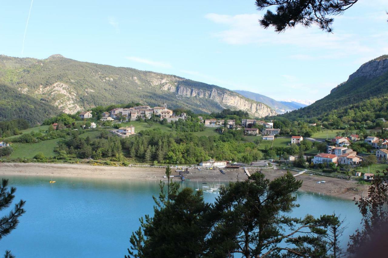 Location Vacances 5 Place Des Moulieres Saint-Julien-du-Verdon Εξωτερικό φωτογραφία