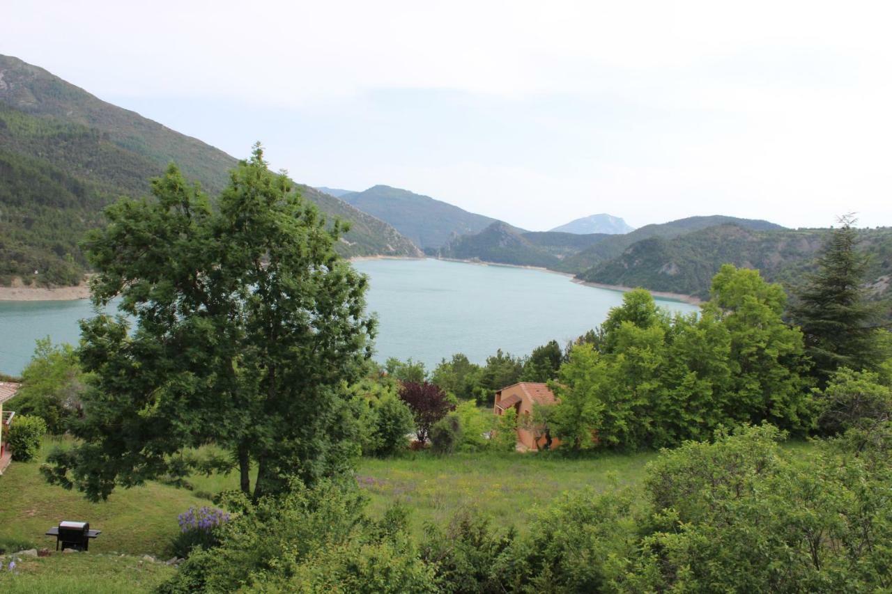 Location Vacances 5 Place Des Moulieres Saint-Julien-du-Verdon Εξωτερικό φωτογραφία